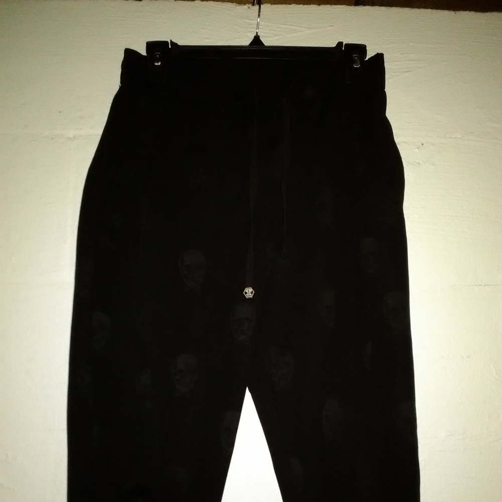 KL men's pants skulls sz medium